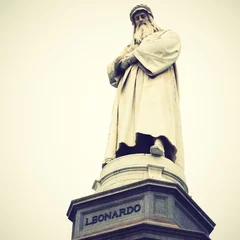 Fotobehang Oude meesters Statue of Leonardo da Vinci  © Roman Sigaev