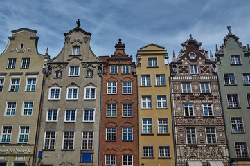 Fototapeta na wymiar Facade historic tenement houses building in Gdansk.