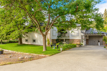 A very neat and colorful home with gorgeous outdoor landscape in suburbs of Vancouver, Canada
