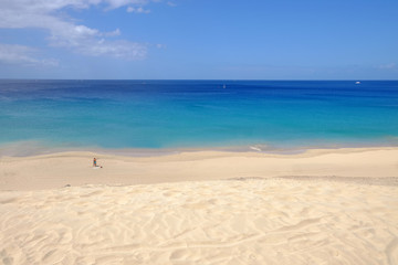 Fototapeta na wymiar The beach Playa de Morro Jable, Fuerteventura, Spain.