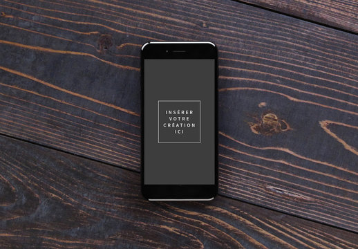 Maquettes compatibles iPhone sur du bois