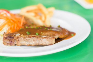 Grilled steak and vegetable salad