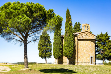 Fototapeta na wymiar Cappella di Vitaleta in Tuscany