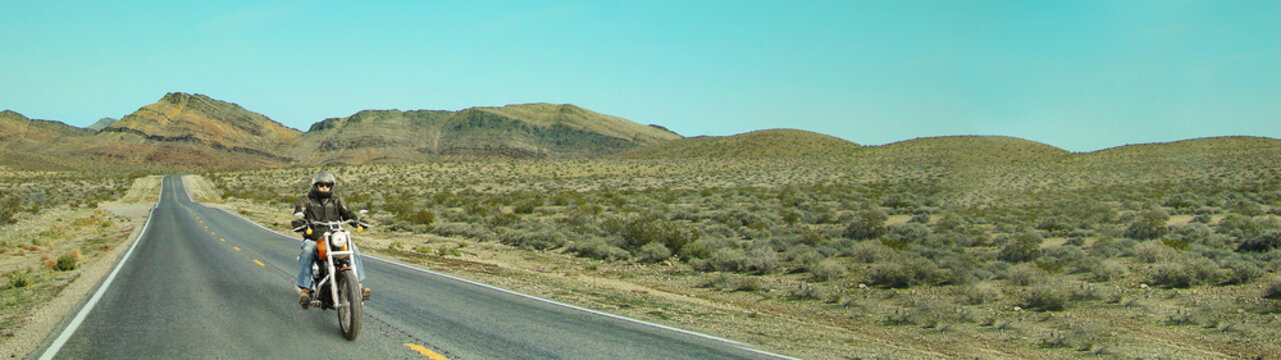 On the road - Panoramic 
