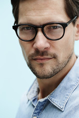 Close up of man in spectacles, portrait