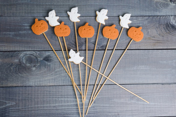 Halloween gingerbread fondant cookies with different decoration