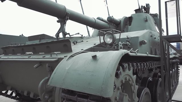 Self-propelled artillery installation