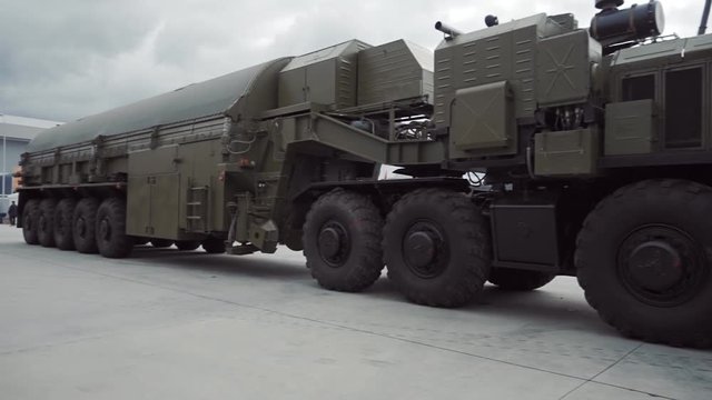 MAZ-535 - a family of four-heavy (8 × 8), the towing vehicle