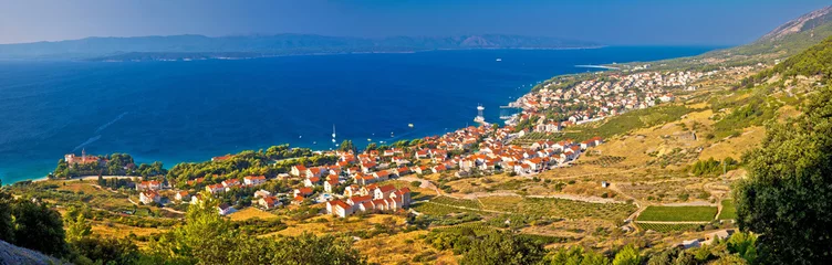 Photo sur Plexiglas Plage de la Corne d'Or, Brac, Croatie Bol on Brac island panoramic aerial view