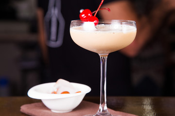 creamy alcoholic cocktail
