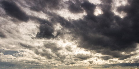 Obraz premium colorful dramatic sky with cloud at sunset