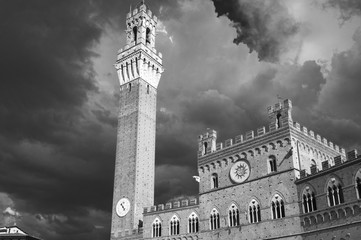 Obraz premium Siena Palazzo Pubblico. Black and white photo