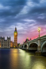 Fototapeta na wymiar Sunset over Big Ben and Westminster Bridge