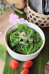 Seaweed salad is delicious and dries seaweed.