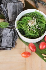 Seaweed salad is delicious and dries seaweed.