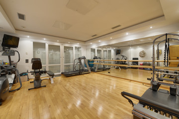 Fototapeta na wymiar interior home gym in an expensive house