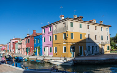 Obraz premium Brightly painted houses of Burano Island. Venice. Italy.