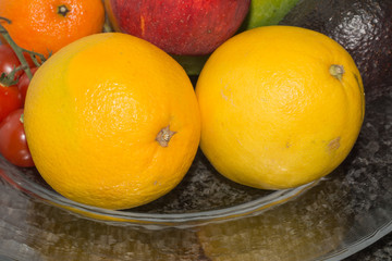 Früchte im Korb frisch