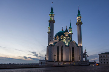 Fototapeta na wymiar Qolşärif Mosque on a background of autumn sunset. Kazan Kremlin, Tatarstan, Russia.