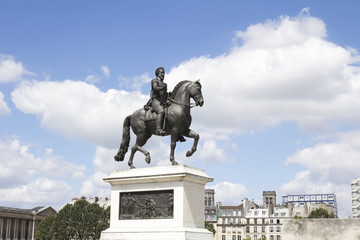 Obraz premium Equestrian Statue of Henri IV in Paris, France.