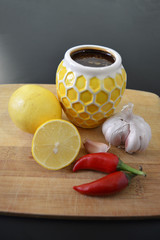 мед, лимон, перец, чеснок