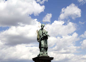 Obraz premium St. John Nepomuk, Charles bridge, Prague, Czech Republic
