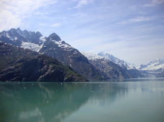 Fototapeta na wymiar Scene from Glacier Bay, Alaska