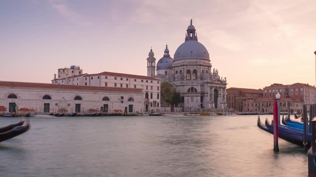 sunset grand canal santa maria della salute basilica gandola traffic panorama 4k time lapse venice italy
