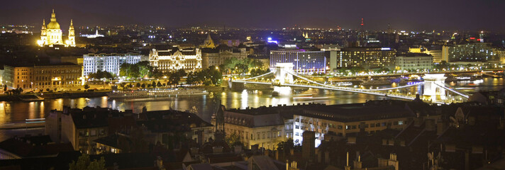 danube nite cityscape pano