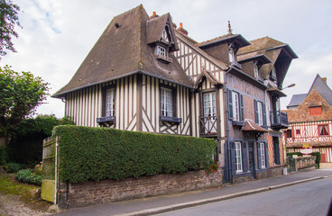 Fototapeta na wymiar French traditional house. Etretat, Normandy, France