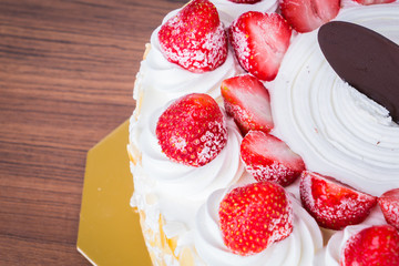 Strawberry ice-cream cake