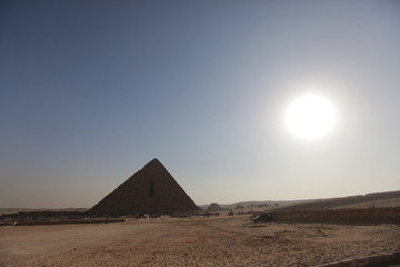 pyramid n sun