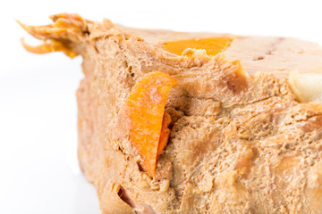 Braised beef stuffed with carrots.