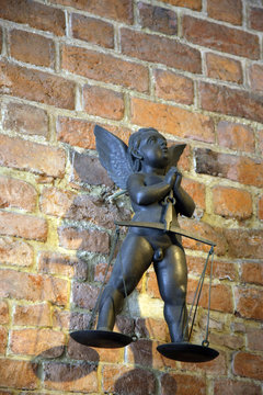 bronz cherub angel scale n bricks