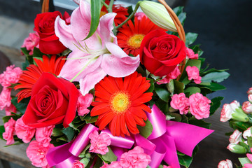 flowers bouquet arrange for decoration in home