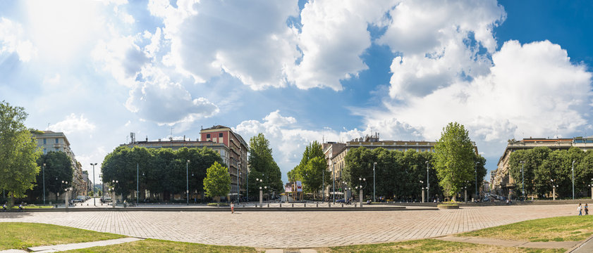 Vista panoramica di Piazza Sempione verso Corso Sempione