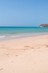 Fototapeta na wymiar Fuerteventura, Isole Canarie: vista di Playa de Jandia, una delle spiagge più famose dell'isola, lungo la Costa Calma, il 4 settembre 2016