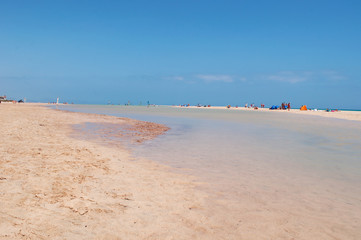 Fuerteventura, Isole Canarie: la laguna di Jandia, una delle spiagge più famose dell'isola, lungo la Costa Calma, il 4 settembre 2016