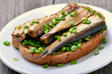 Fish sandwich with sprats
