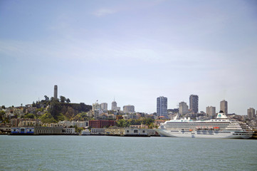 Fototapeta premium cruise ship at north beach