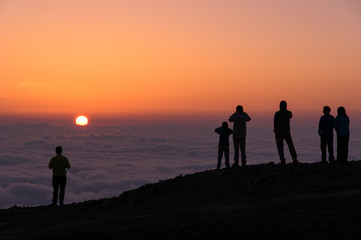蝶ヶ岳から見る雲海と日の出