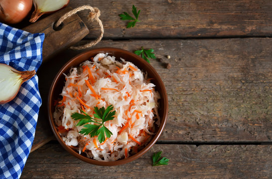 Marinated, sour cabbage with carrots and onions