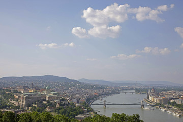 Fototapeta premium danube river n cityscape