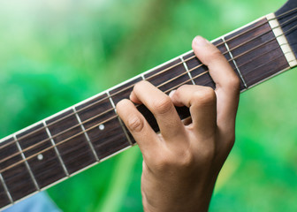 Handle guitar chords