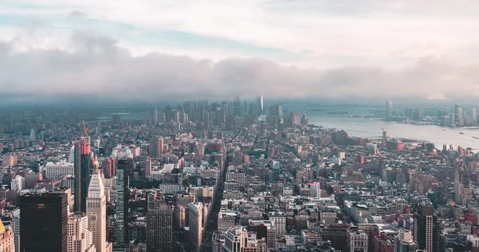 Lower Manhattan | New York City
4K timelapse clip shot from the top of the Empire State Building.