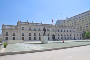 Presidential palace  La  Monedain the capital city of Chile - Santiago de Chile - obrazy, fototapety, plakaty