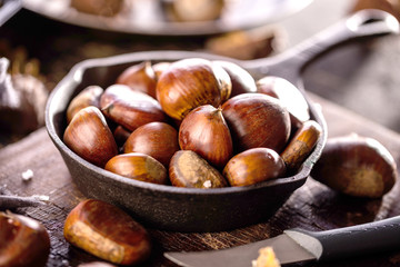 Heiße Maronen (frisch zubereitet) 