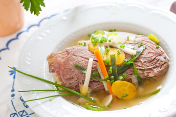 Rindsuppe mit Tafelspitz