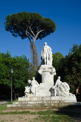 Obraz premium Goethe statue in Rome, Italy