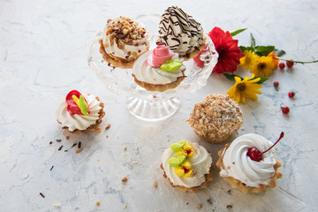 Different cakes composition